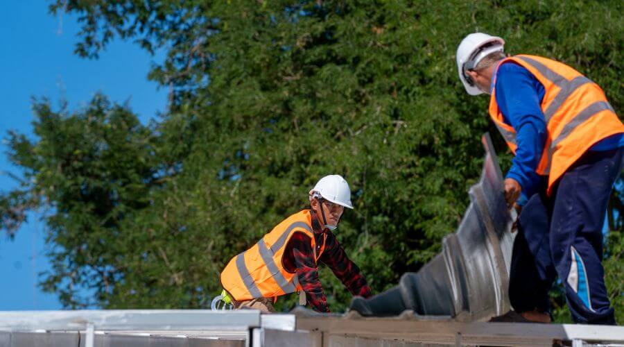 Professional residential roofers in Huntsville, AR